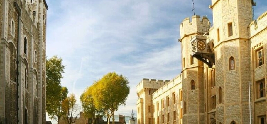 London Tower of History and Crown Jewels-15
