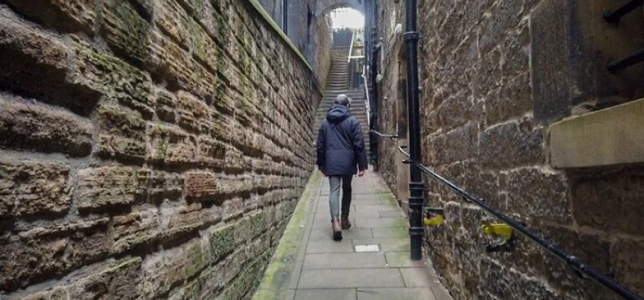 Edinburgh Cinematic Walking Experience and Portraits-8
