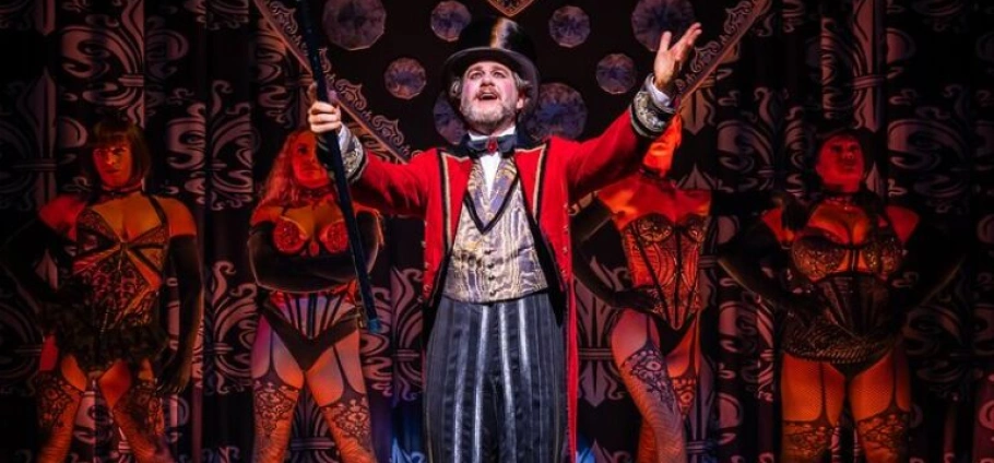 London Moulin Rouge! The Musical Experience-6