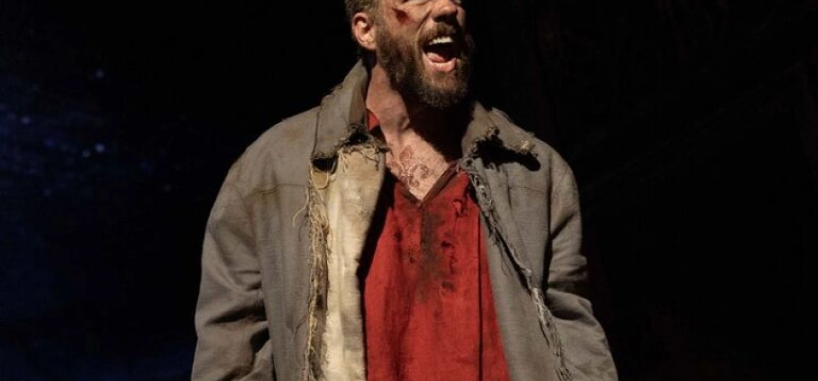 London Les Misérables Theatre Experience-3