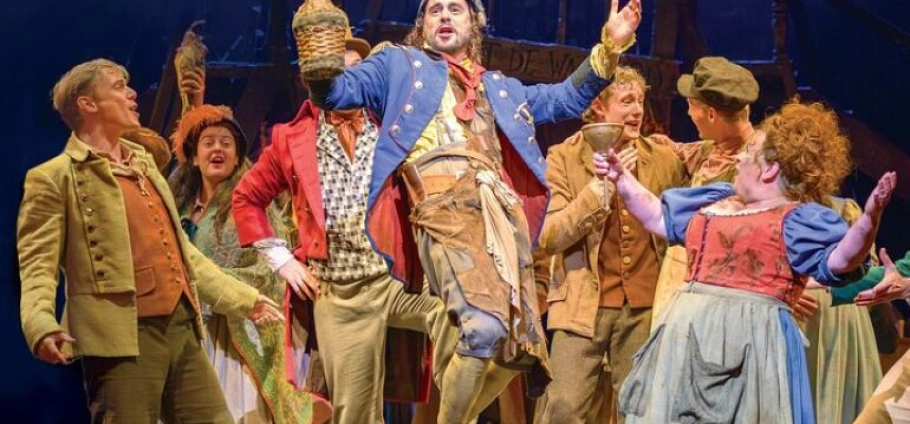 London Les Misérables Theatre Experience-7