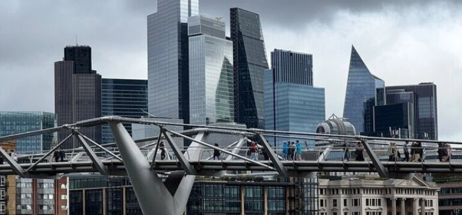 London Iconic Landmarks History Tour-12