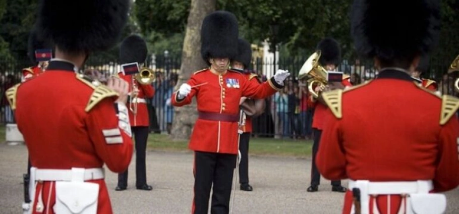 London Unique Changing of the Guards Tour-2