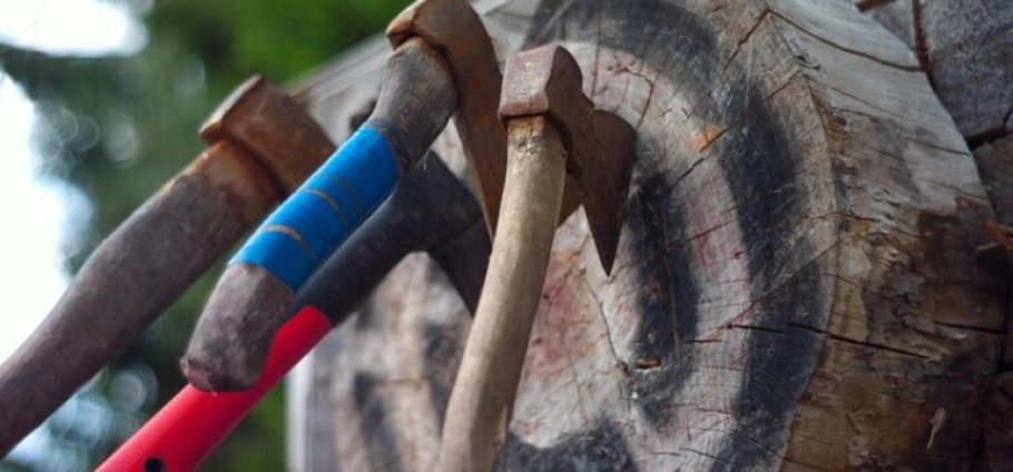 North Devon Axe Throwing Adventure Experience-2