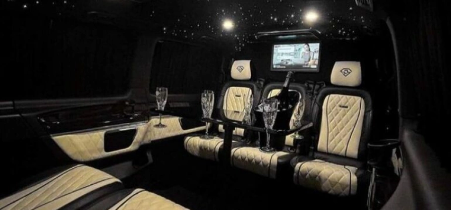 London VIP Limousine Historical Landmarks Tour-11
