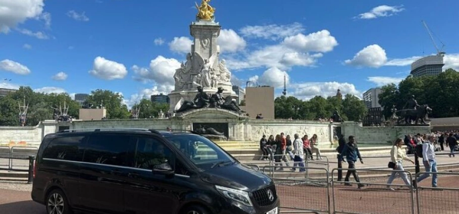 London VIP Limousine Historical Landmarks Tour-18