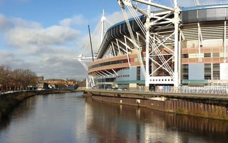 Cardiff Walking Tour of Welsh Culture