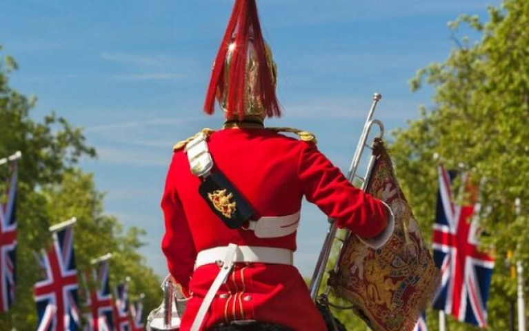 London Historic Walking Tour of Iconic Landmarks