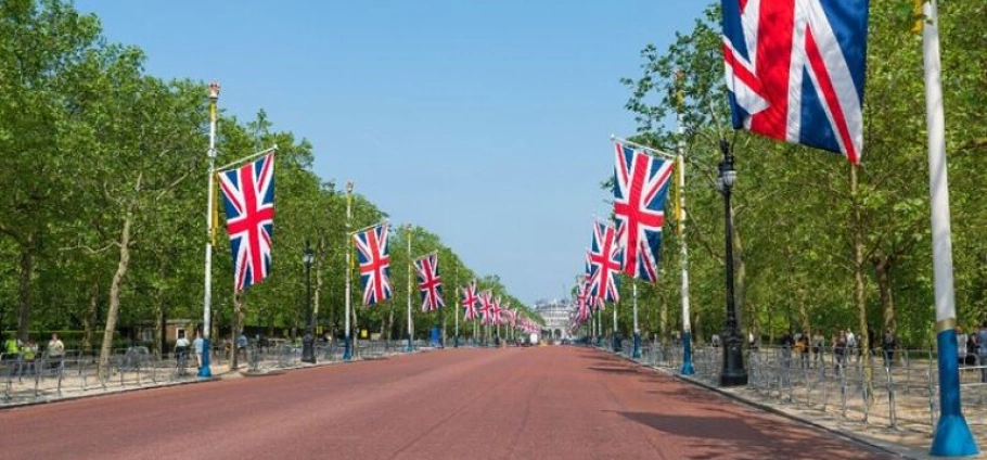 London Historic Walking Tour of Iconic Landmarks-6
