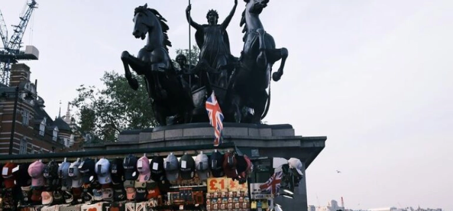 London Sightseeing and Dungeon Adventure Tour-13