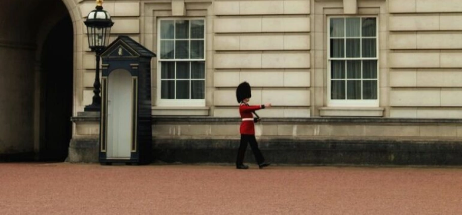 London Premium Sightseeing and Guard Experience-6