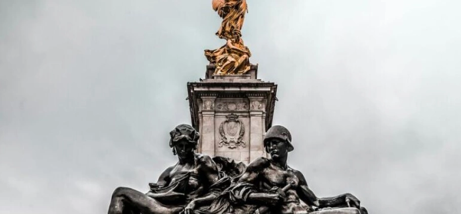 London Ultimate Walking Tour Experience-6