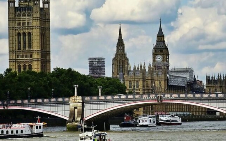 London Iconic Walking Tour Experience
