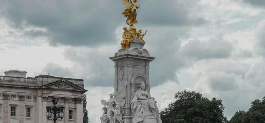 London Iconic Walking Tour Experience-19