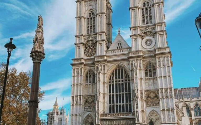 London Exclusive Walking Tour and Abbey Visit
