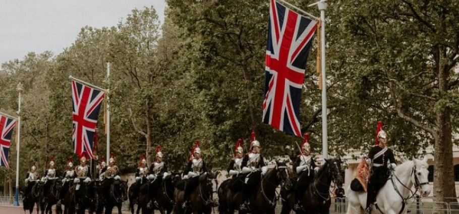 London Iconic Sights and Westminster Abbey Tour-11