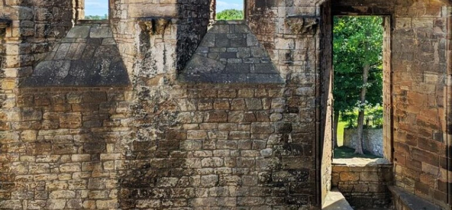 Linlithgow Historical Palace and Village Tour-12