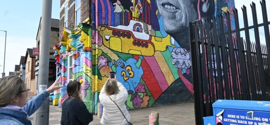 Liverpool Beatles History and Music Tour-18