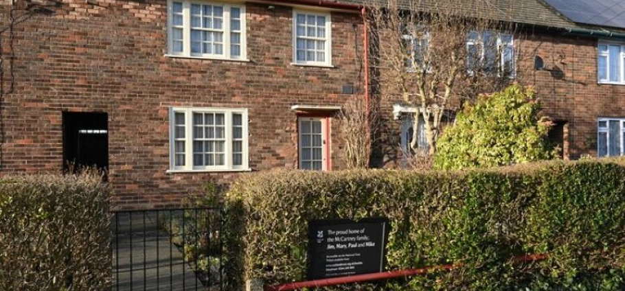 Liverpool Beatles History and Music Tour-8