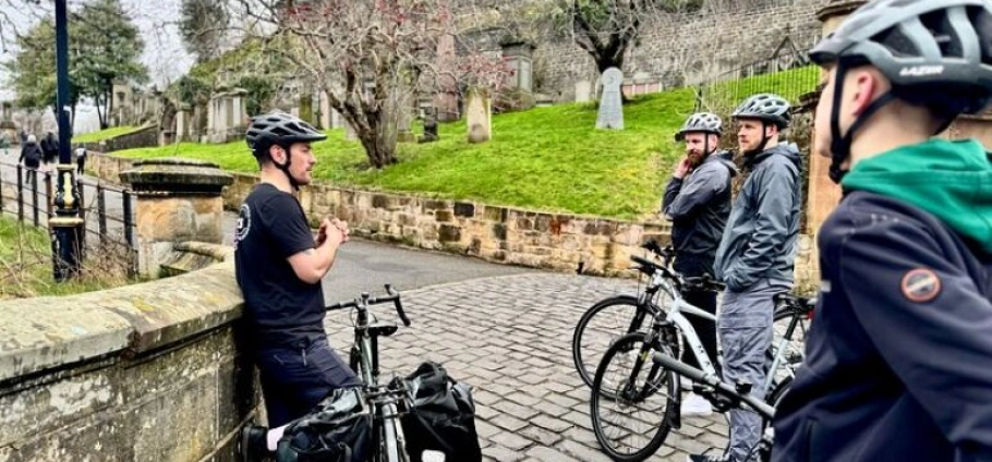 Glasgow Historic and Folkloric Bicycle Tour-10
