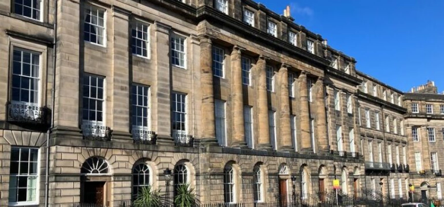 Edinburgh New Town Architecture Walking Tour-3