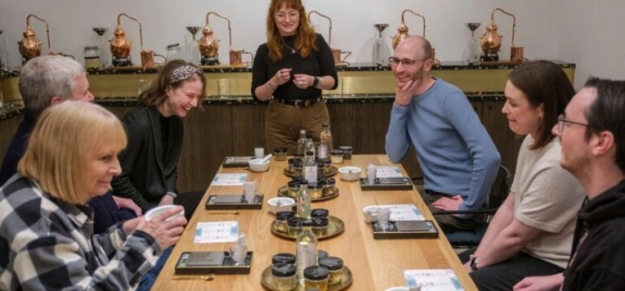 Edinburgh Gin-Making and Tasting Experience-1