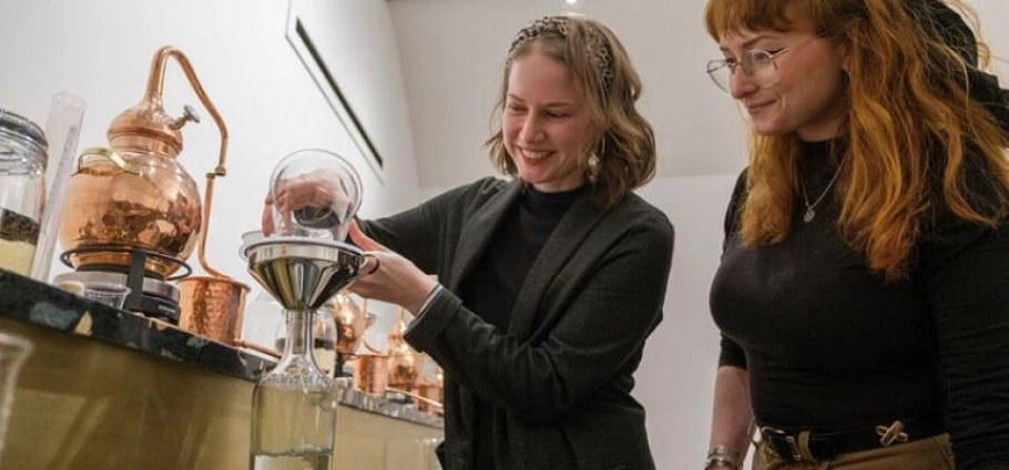 Edinburgh Gin-Making and Tasting Experience-6