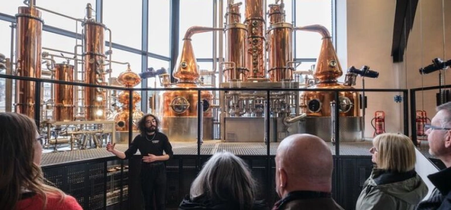 Edinburgh Classic Gin Tour and Tasting-1