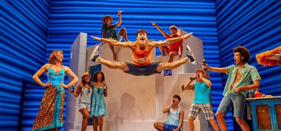 London Dinner and MAMMA MIA! Theatre Experience-8