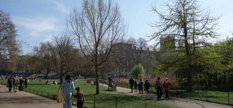 London River Tour and Historic Landmark Exploration-9