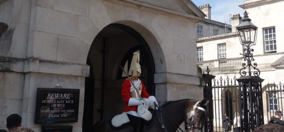 London City Hike and Landmark Tour-4