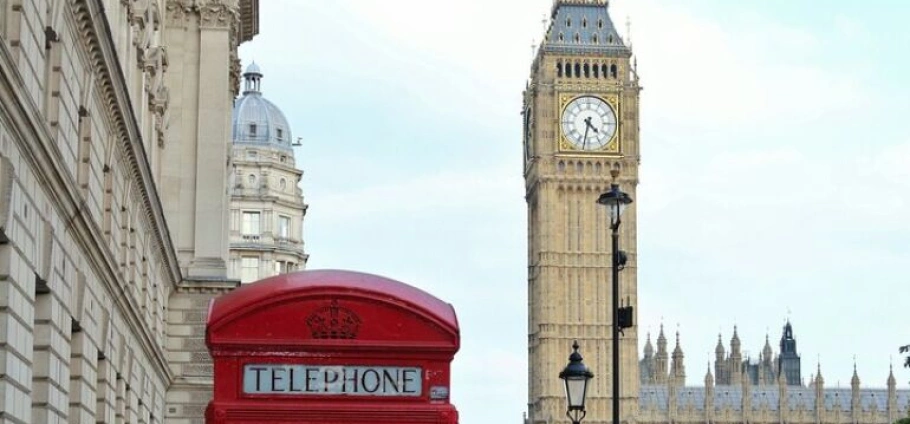 London Landmarks and History Walking Tour-16