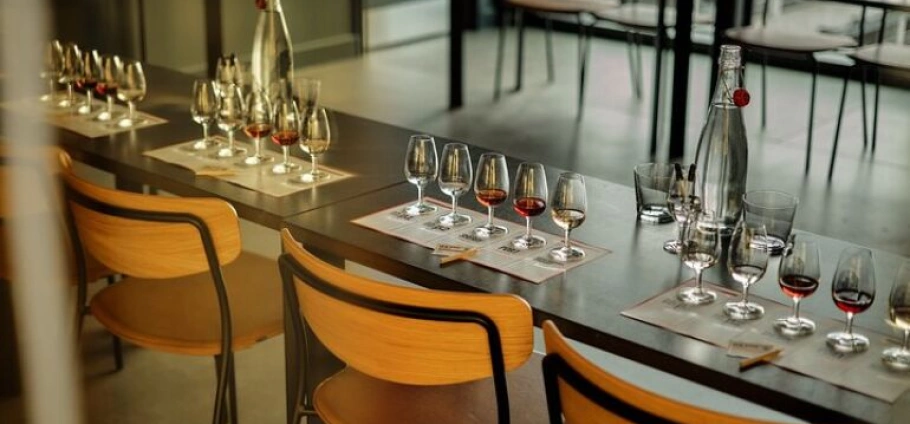 Leith Whisky Distillery Tour and Tasting Experience-6