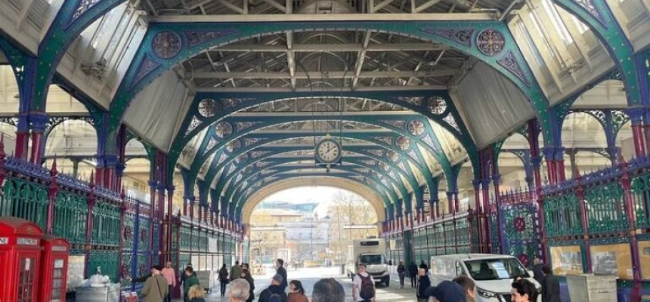 Farringdon Historic Pubs and Smithfield Tour-1
