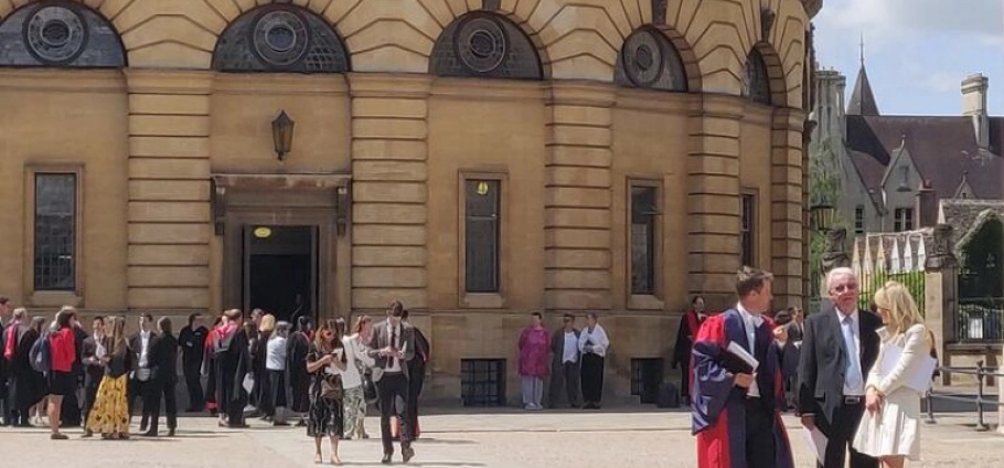 Oxford Literary Landmarks Walking Tour-4