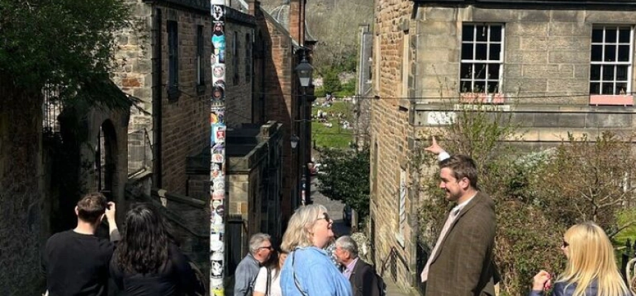 Edinburgh Walking Tour and Whisky Tasting-7