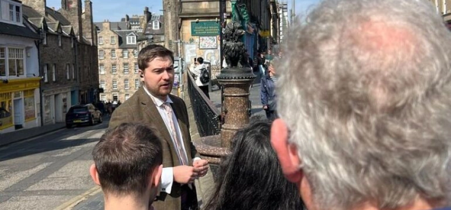 Edinburgh Walking Tour and Whisky Tasting-5