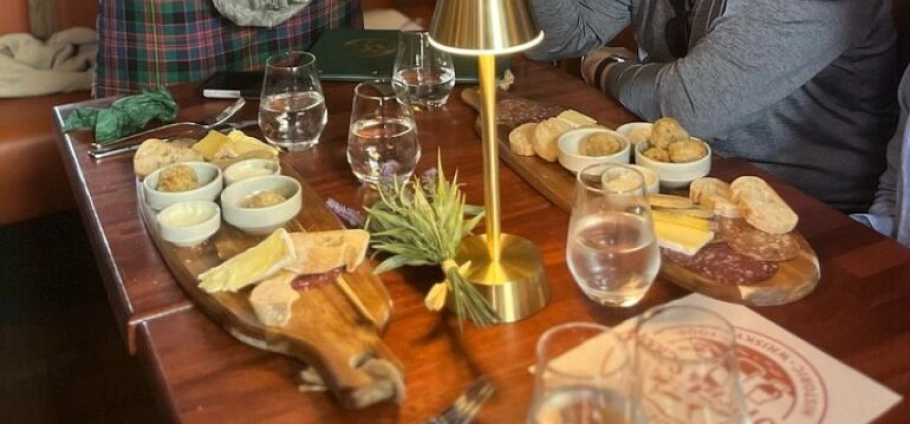 Edinburgh Walking Tour and Whisky Tasting-4