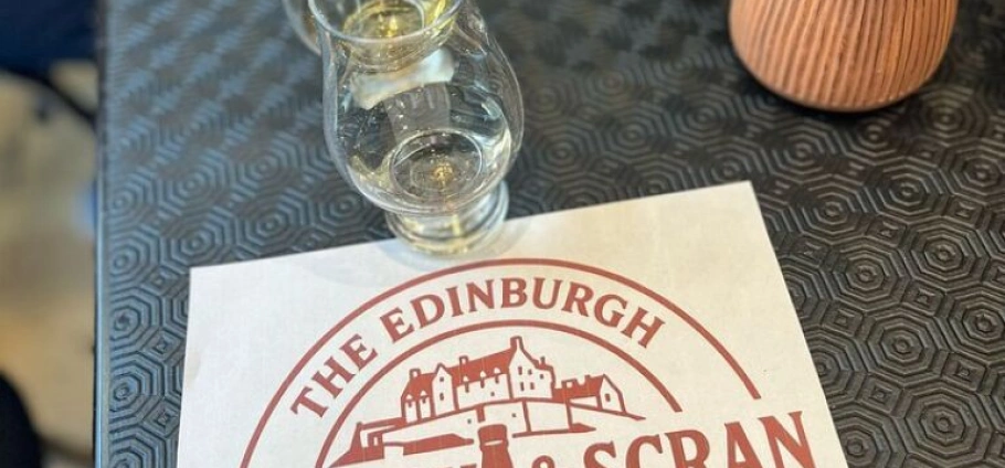 Edinburgh Walking Tour and Whisky Tasting-2