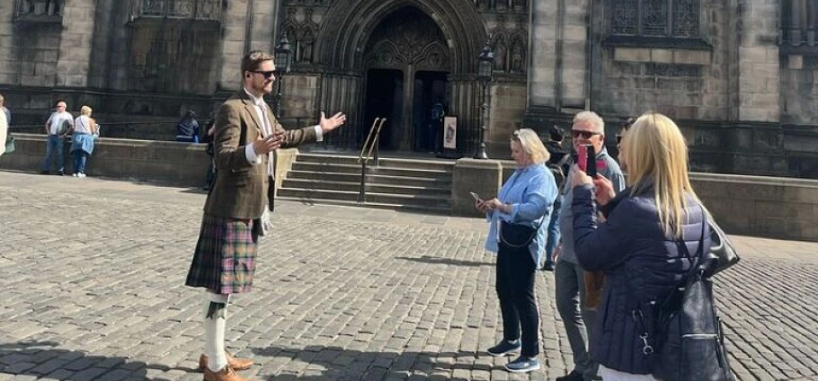 Edinburgh Walking Tour and Whisky Tasting-21