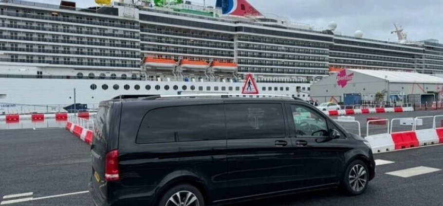 Belfast Luxury Private Historical Tour Experience-5