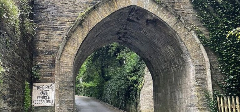 Padstow Historical Walking Tour Experience-5
