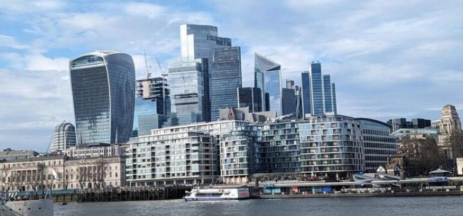 London Iconic Views and Riverside Walking Tour-4