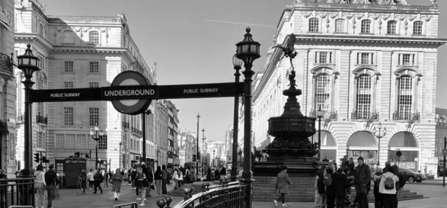 London Historic Walking Tour and Pub Experience-1