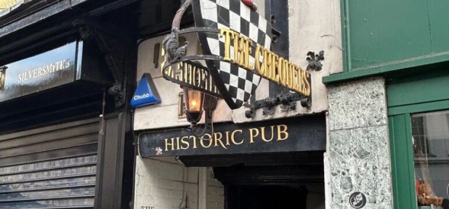 Oxford Historic Pubs Evening Walking Tour-11