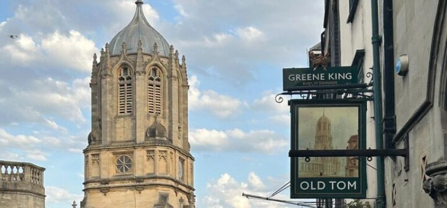 Oxford Historic Pubs Evening Walking Tour-9
