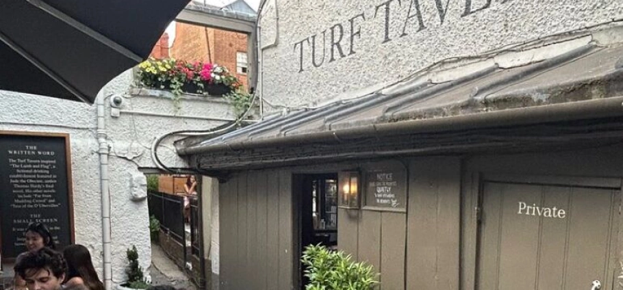 Oxford Historic Pubs Evening Walking Tour-5