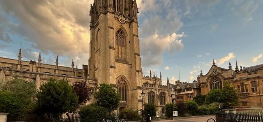 Oxford Historic Pubs Evening Walking Tour-20