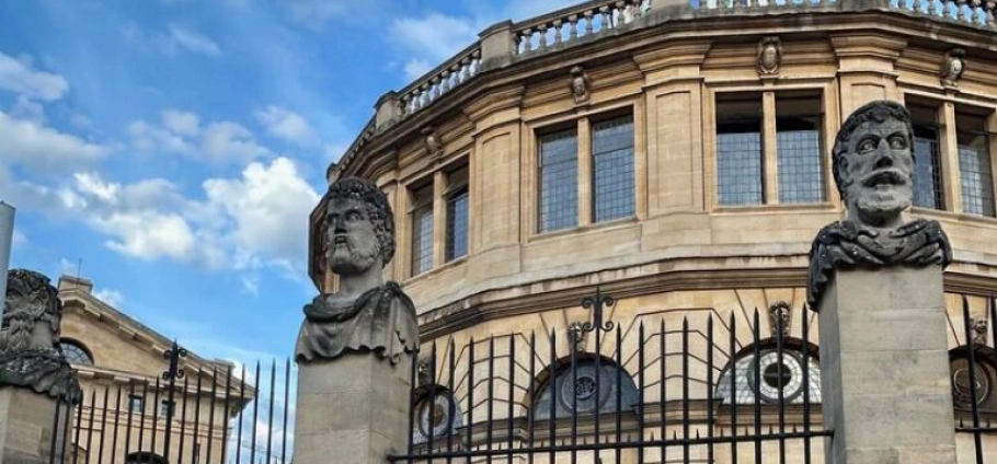 Oxford Historic Pubs Evening Walking Tour-19