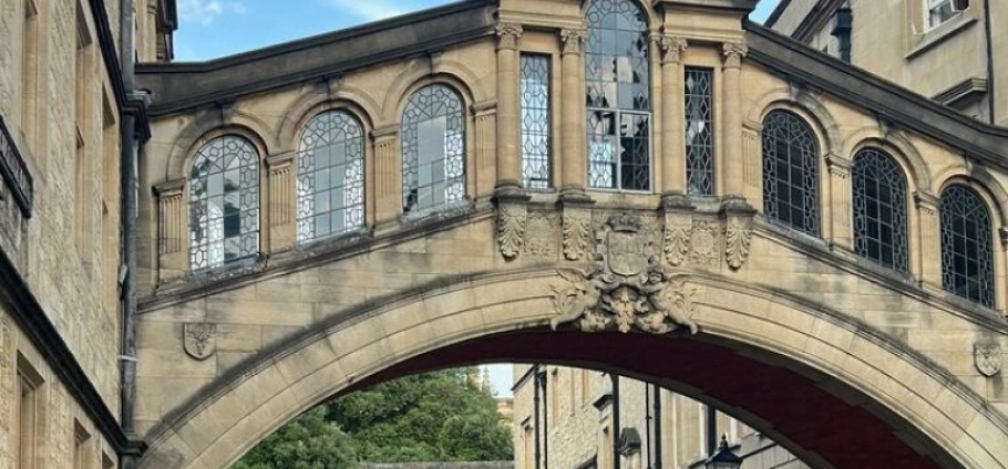 Oxford Historic Pubs Evening Walking Tour-16